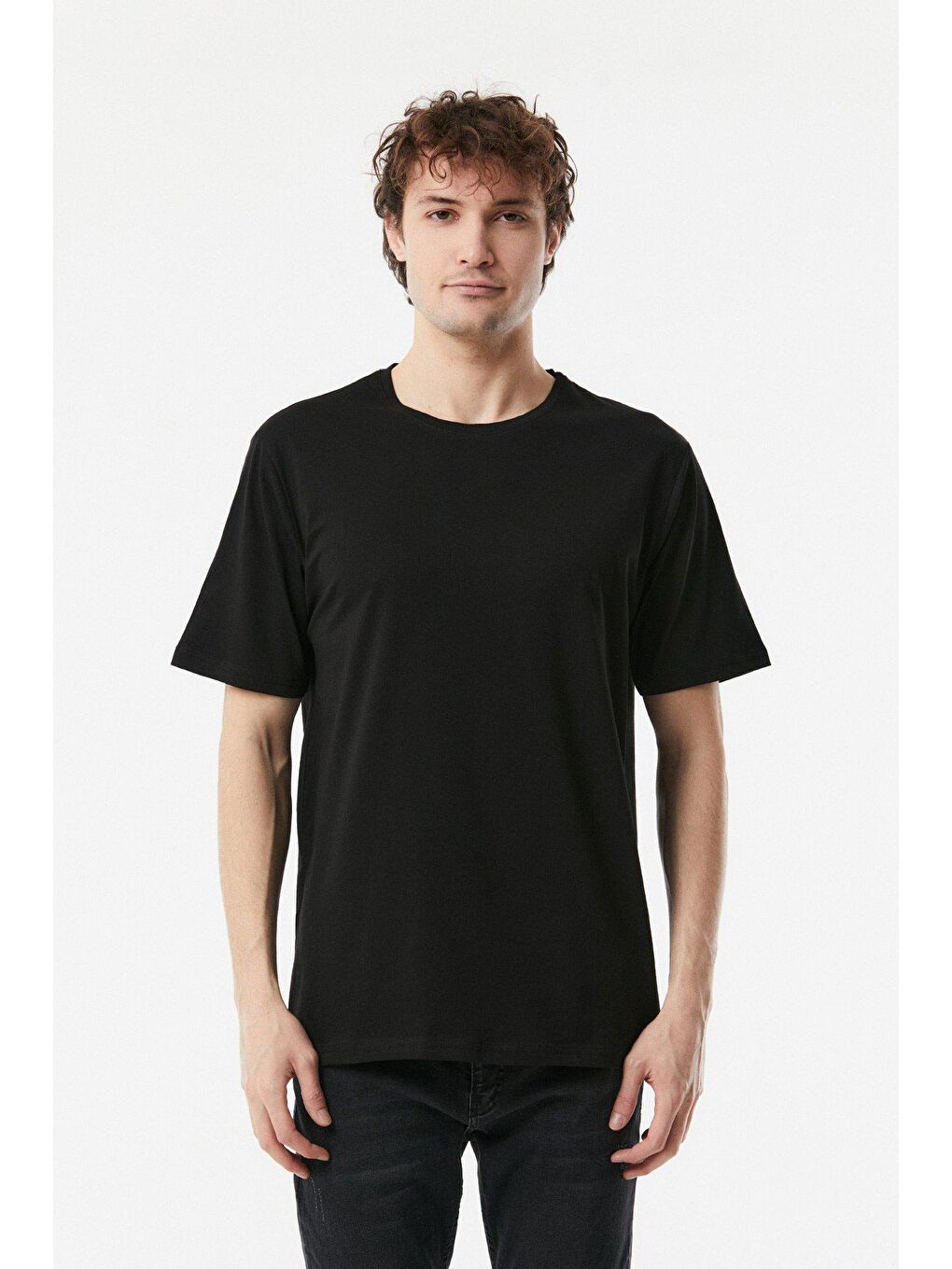 Siyah Basic Bisiklet Yaka Tişört-4