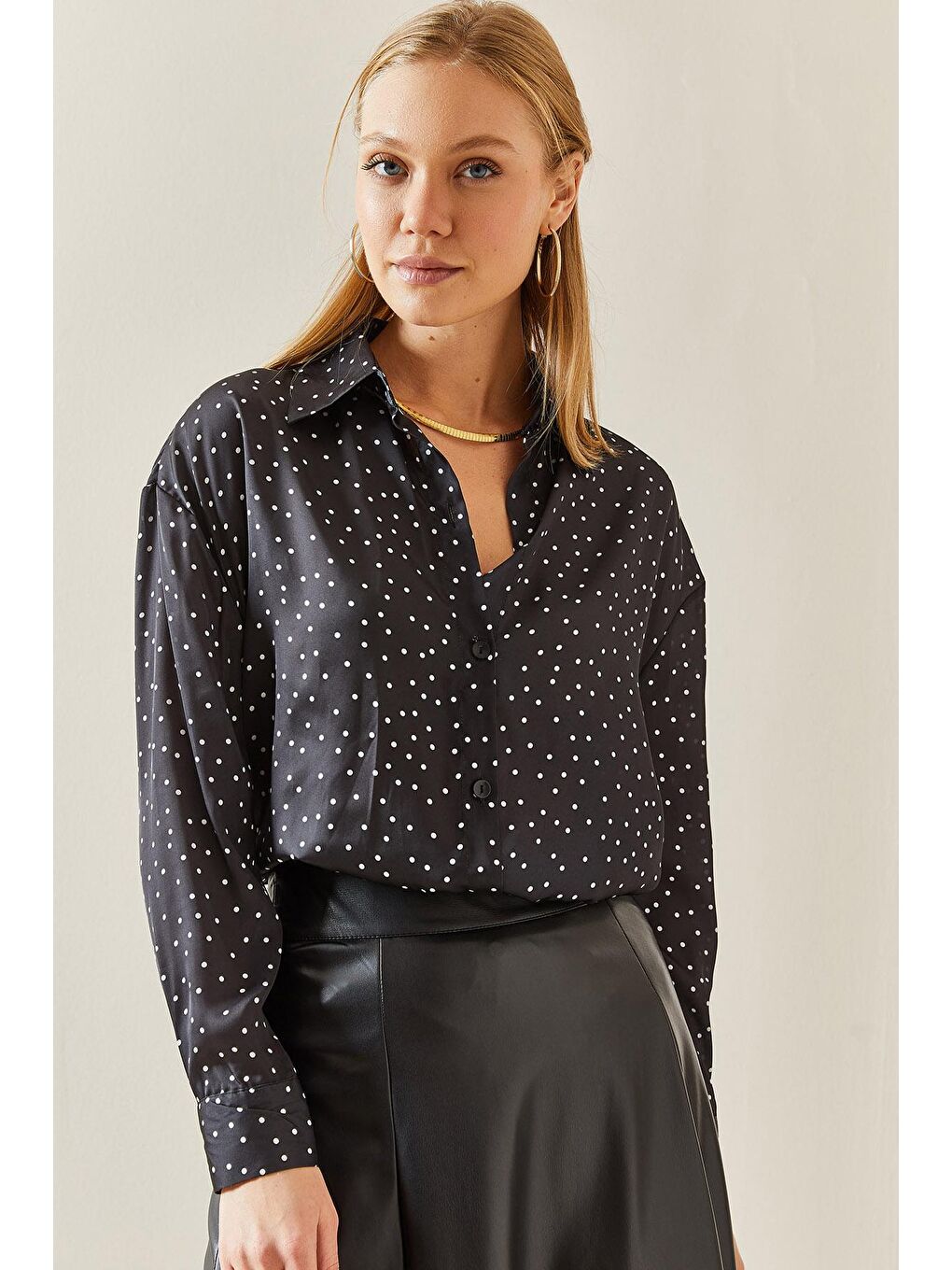 Siyah Desenli Dökümlü Saten Gömlek 4KXK2-47759-02