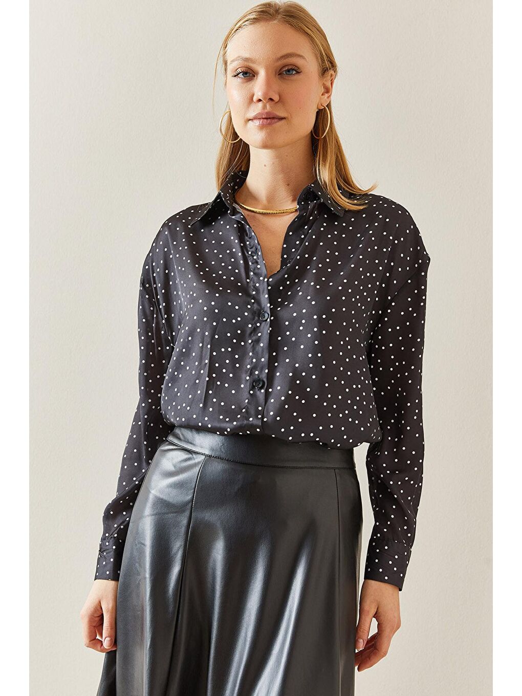 Siyah Desenli Dökümlü Saten Gömlek 4KXK2-47759-02-1