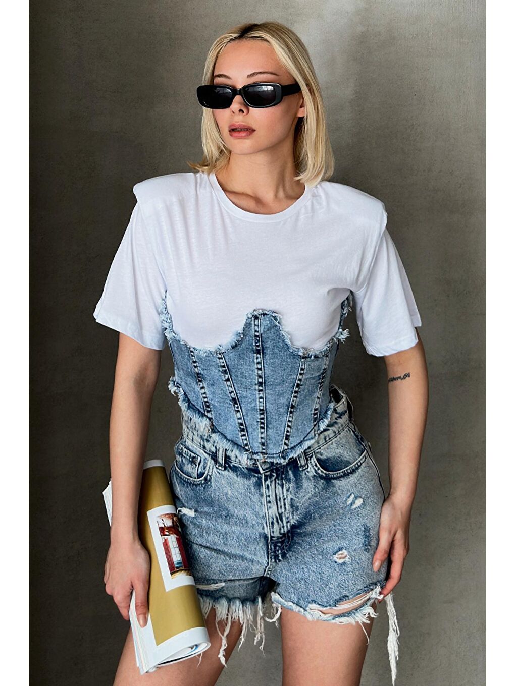 Beyaz Denim Korsajlı Omuz Vatkalı Tasarım T-shirt