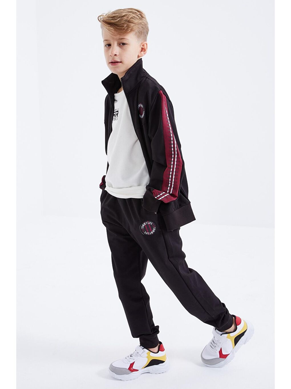 Siyah Dik Yaka Fermuarlı Standart Kalıp Erkek Çocuk Eşofman Takımı - 10810-3