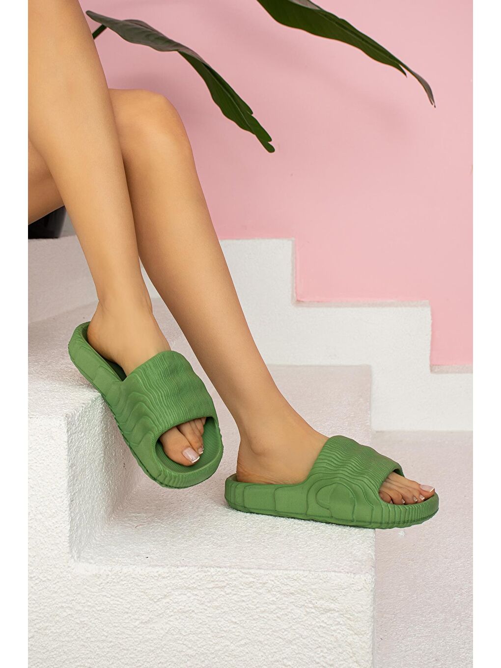 Yeşil Desenli Eva Comfort Taban GünlükKadın Terlik (36- 45 Numara ) DNZ40-2