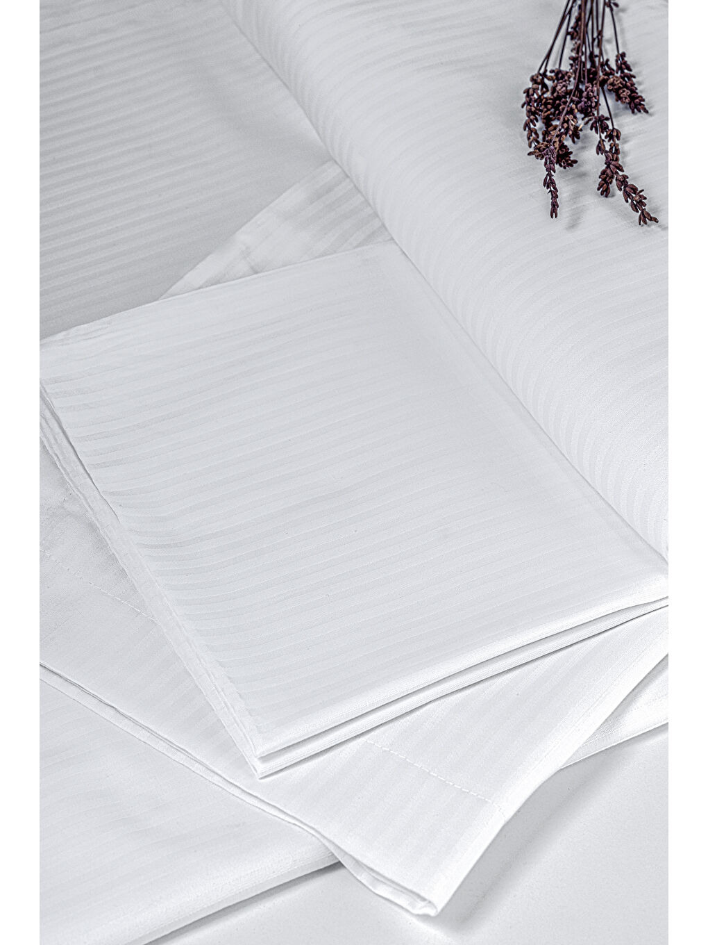 Beyaz Risus Serisi Otel Çarşafı 240x280 83 Tel-1