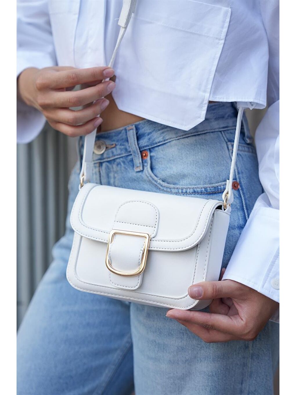 Tokalı Omuz Askılı Çanta Beyaz-1