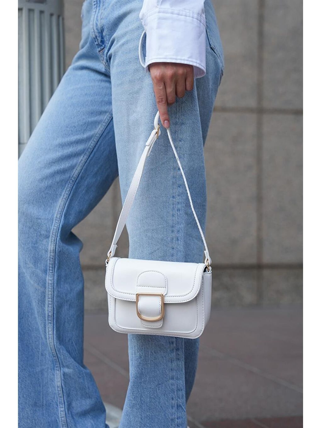 Tokalı Omuz Askılı Çanta Beyaz-2