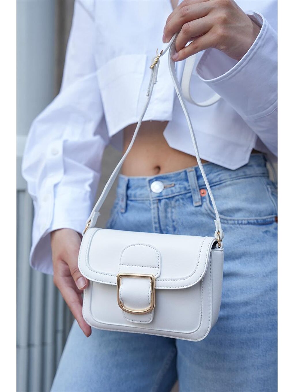 Tokalı Omuz Askılı Çanta Beyaz-3