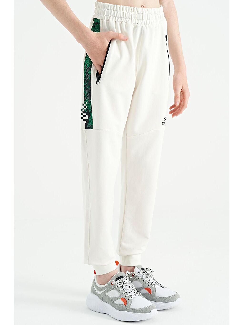 Ekru Yan Baskılı Fermuar Cepli Standart Kalıp Jogger Erkek Çocuk Eşofman Alt - 11057-2