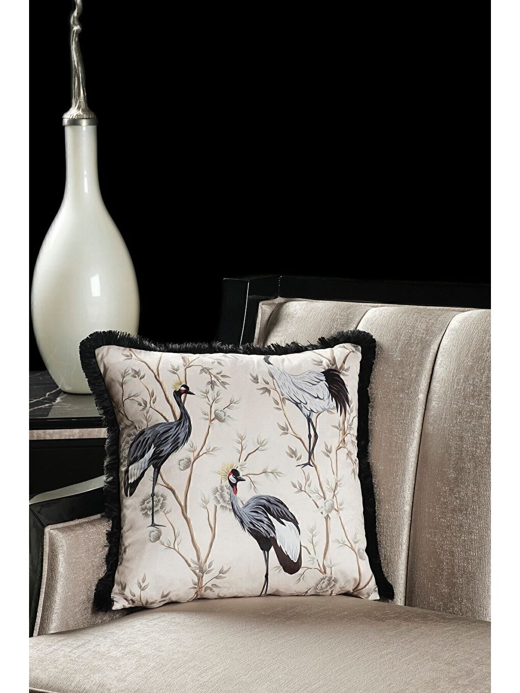 Lüks Kadife 43x43 Cm Kırlent Kılıfı Dekoratif Avangart Saçaklı Beyaz