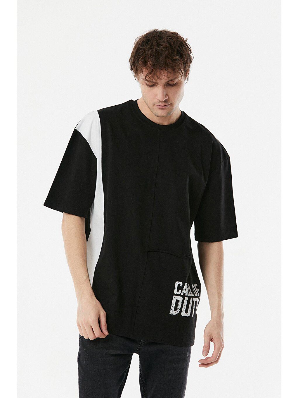 Siyah Renk Bloklu Bisiklet Yaka Oversize Tişört-3