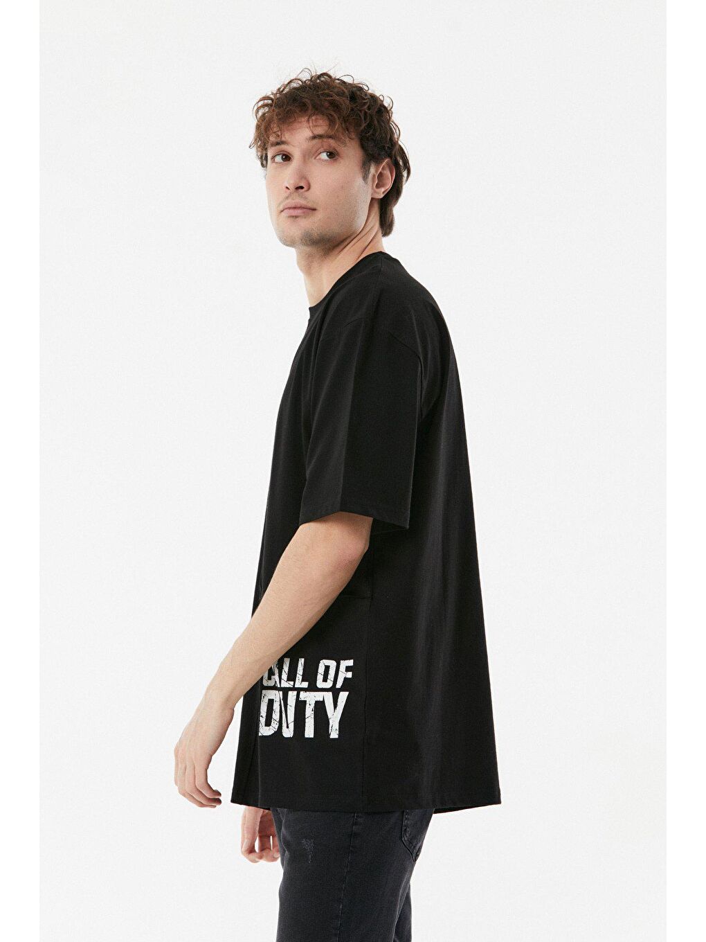 Siyah Renk Bloklu Bisiklet Yaka Oversize Tişört-4