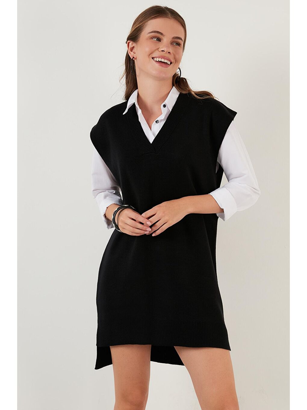 Siyah V Yaka Uzun Triko Süveter 4616082-1