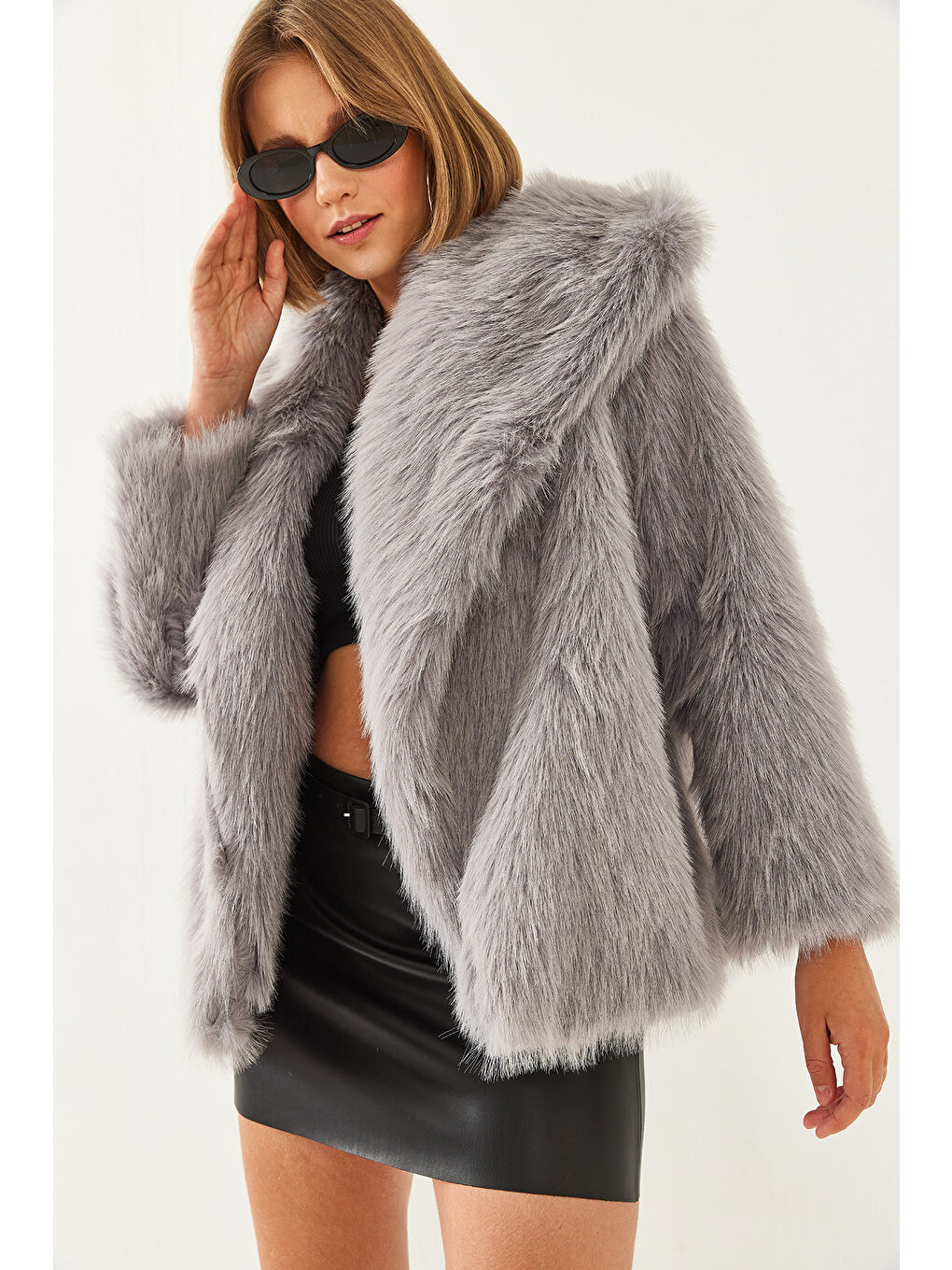 Gri Kadın Yakalı Astarlı Premium Kürk MBMS-3