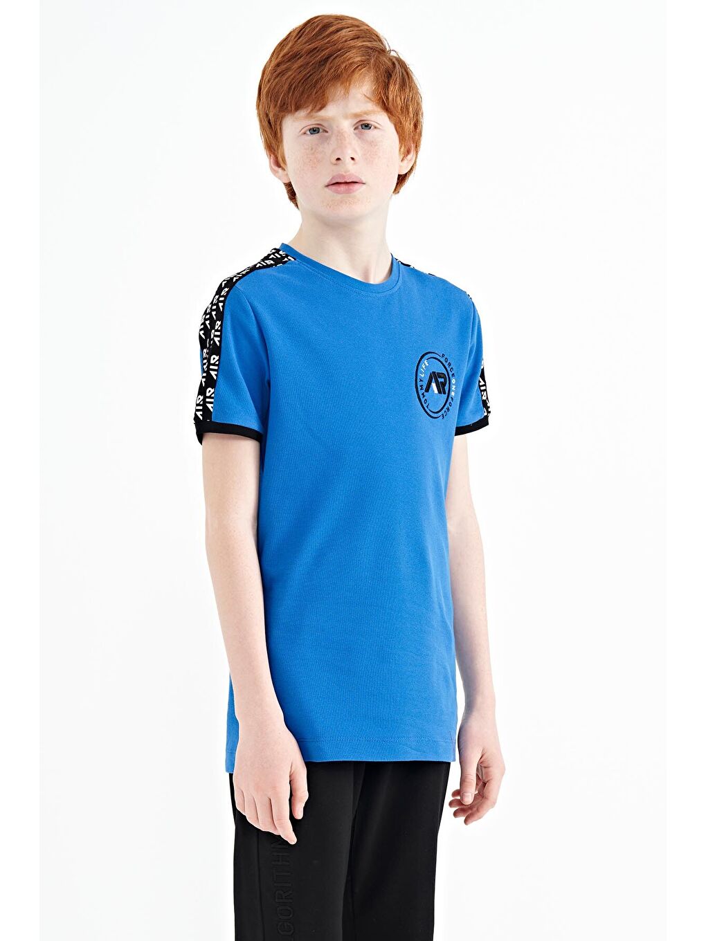 Mavi Saks Omuz Baskı Detaylı Standart Kalıp O Yaka Erkek Çocuk Tişört - 11121-3