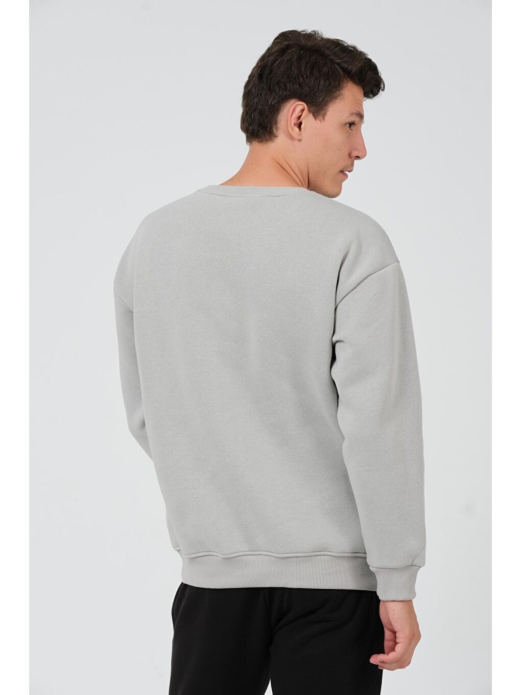 Gri Oversize Fit Bisiklet Yaka Pamuklu İçi Yumuşak Tüylü Baskılı Erkek Sweatshirt RF0202-4
