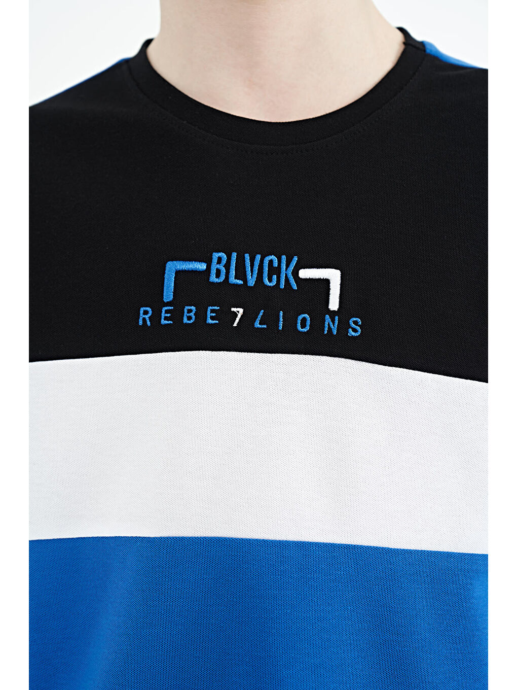 Mavi Saks Renk Geçişli Nakışlı Oversize Erkek Çocuk Tişört - 11159-3