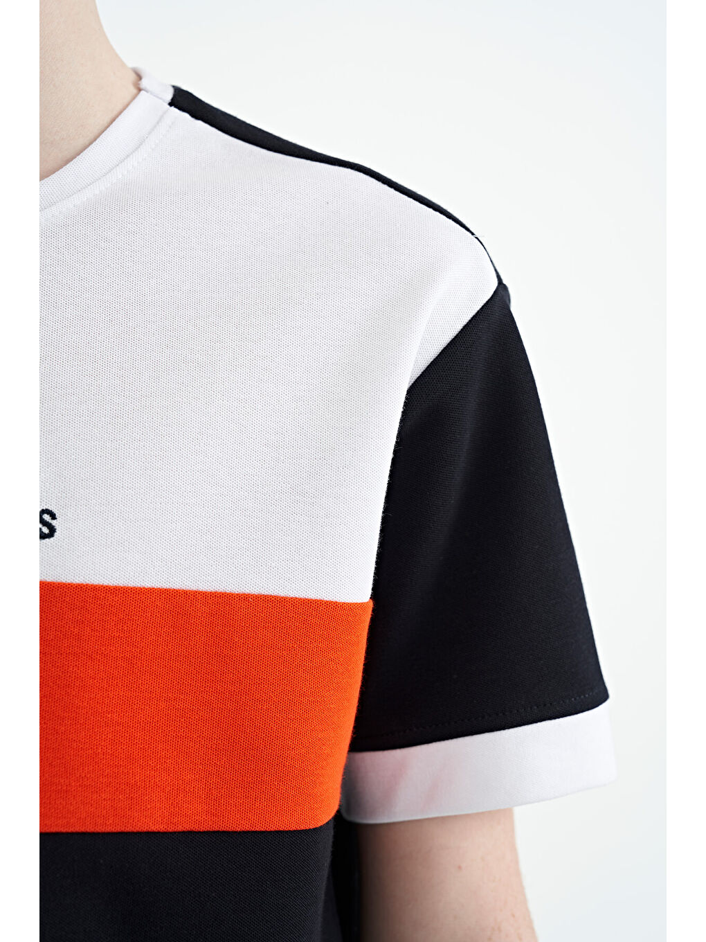 Lacivert Renk Geçişli Nakışlı Oversize Erkek Çocuk Tişört - 11159-2