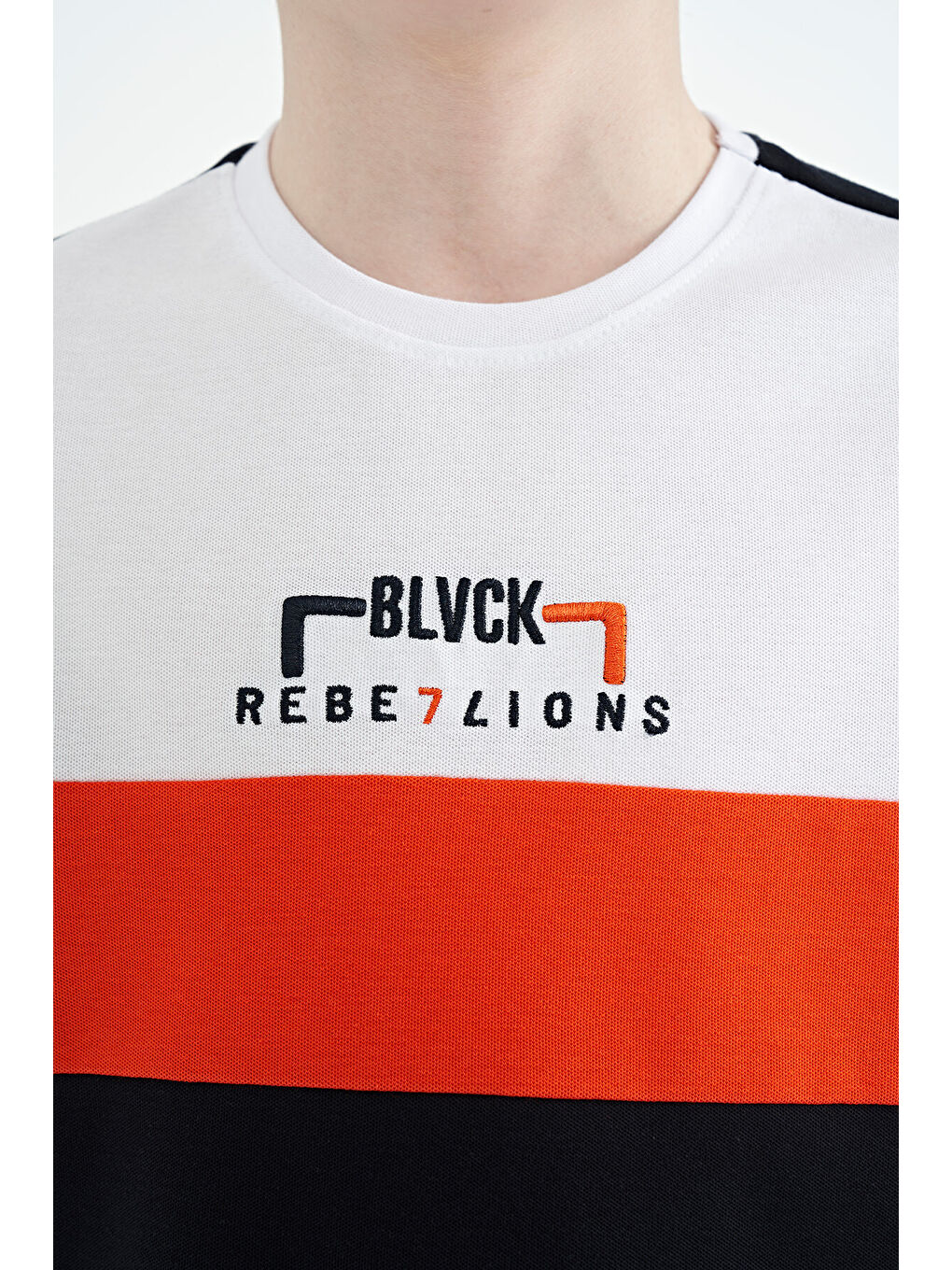 Lacivert Renk Geçişli Nakışlı Oversize Erkek Çocuk Tişört - 11159-3