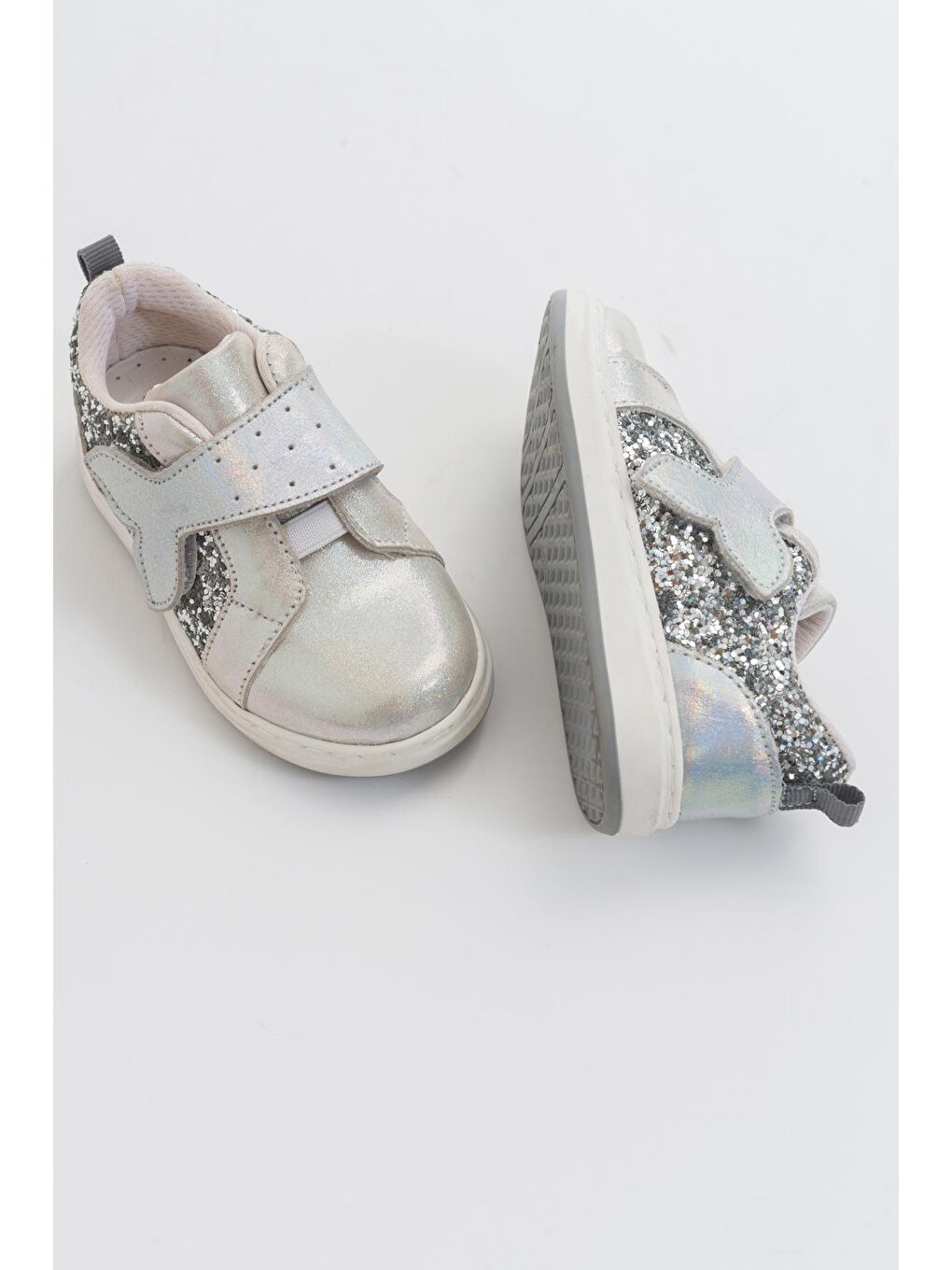 Gri Kız Çocuk Gümüş Deri Ortopedik Destekli Çocuk Ayakkabı-3