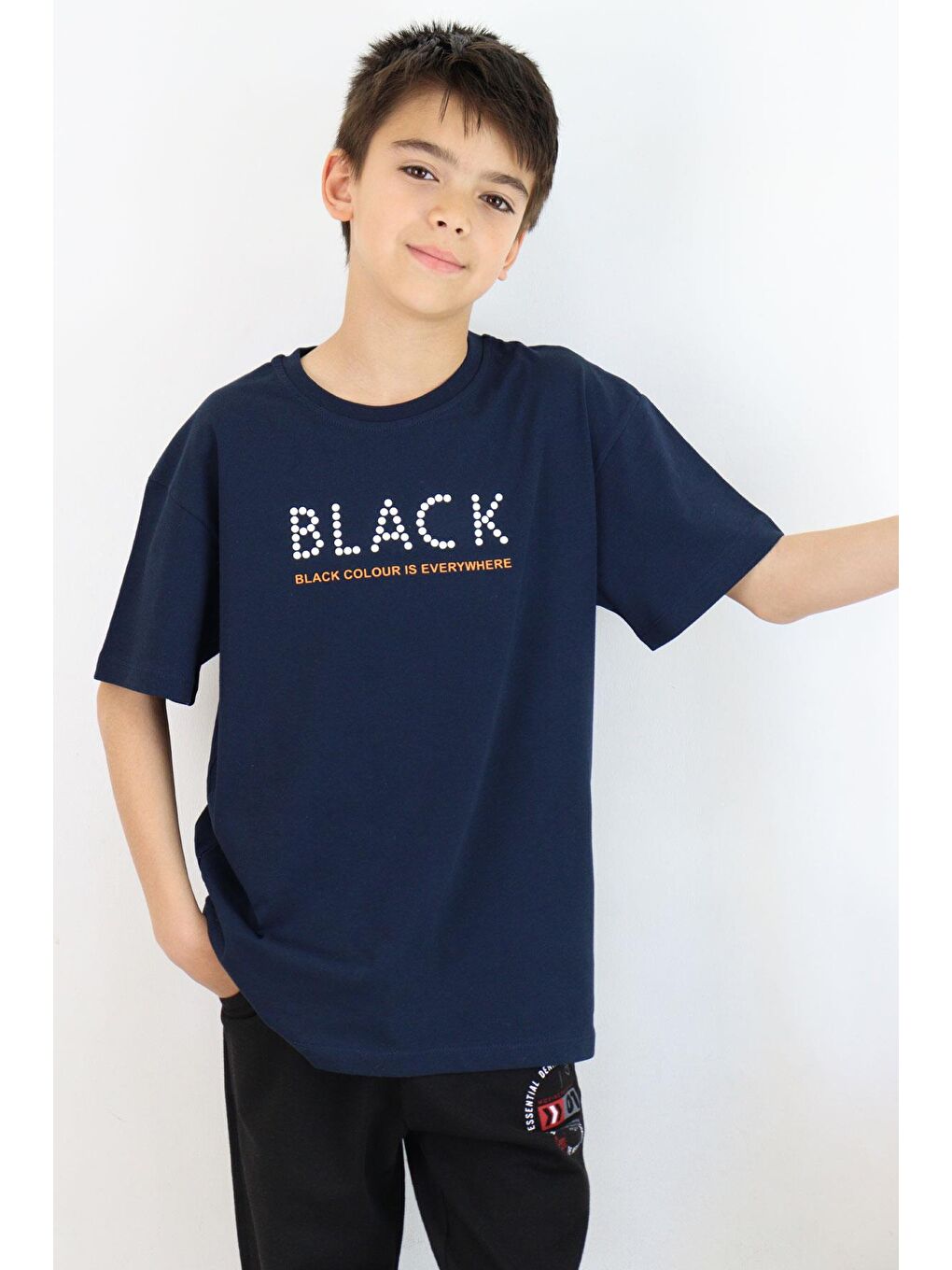 Erkek Çocuk Tişört Kabartma Detaylı Yazı Baskılı Lacivert (9-12 Yaş)