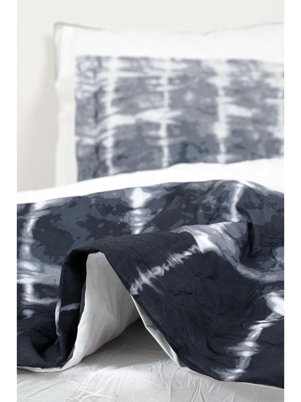 Siyah Galia Tek Kişilik Nevresim Takımı %100 Pamuk Ütü İstemeyen-1