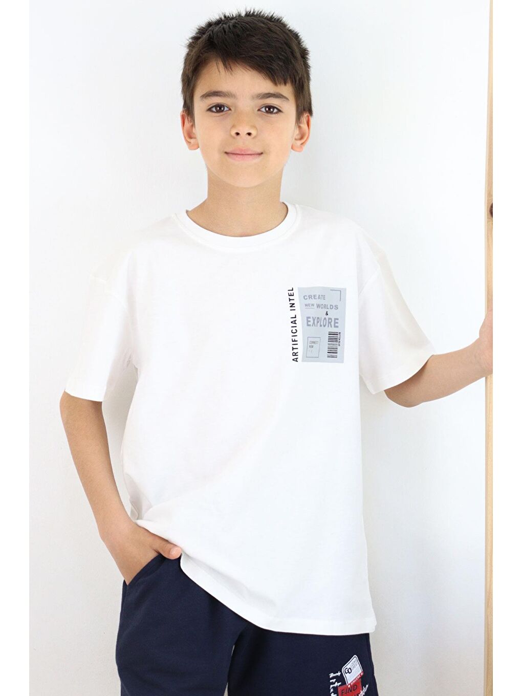 Erkek Çocuk Tişört Webi Keşfet Temalı Ekru (9-14 Yaş)