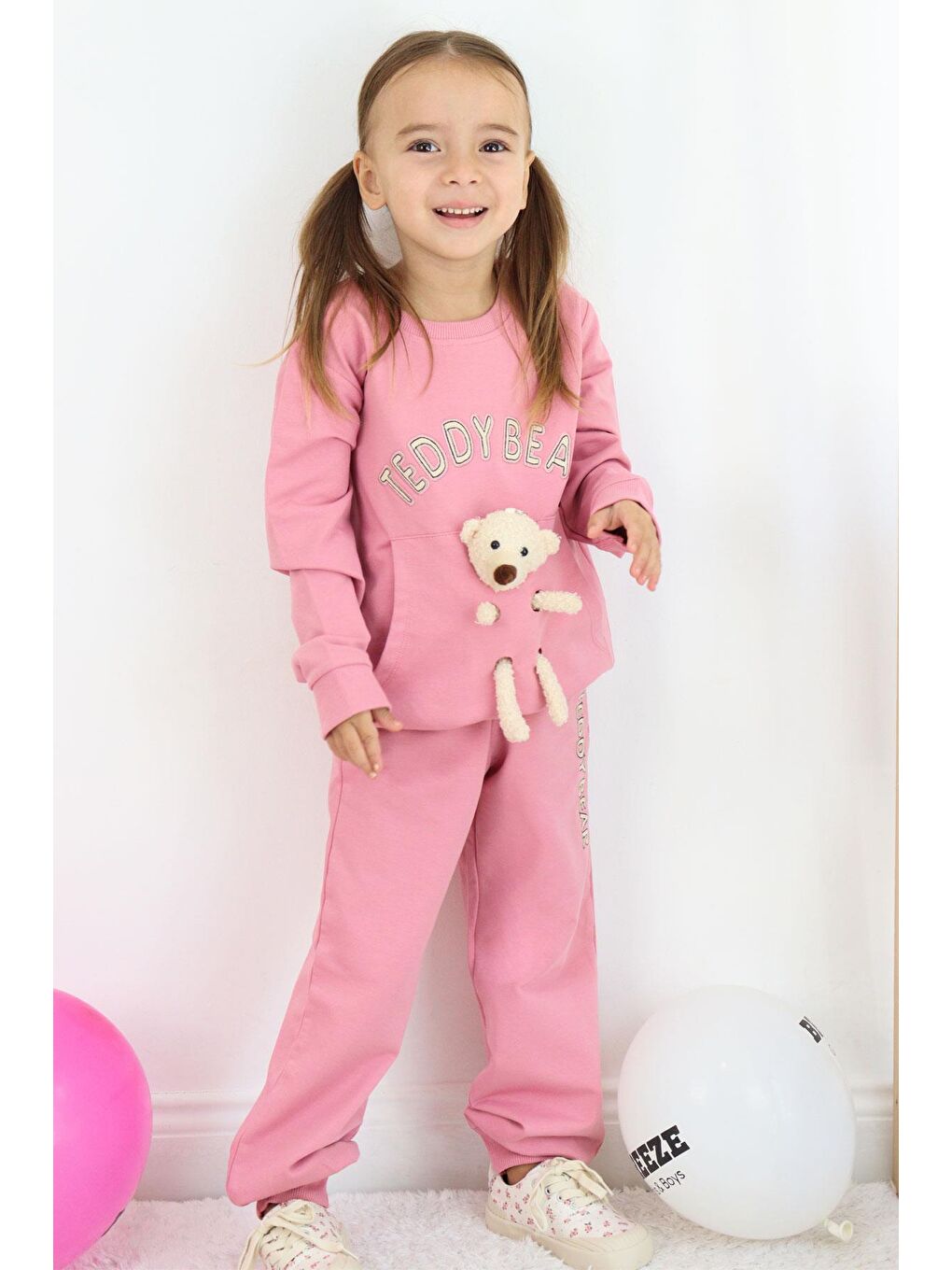 Pembe Kız Çocuk Eşofman Takım Ayıcık Aksesuarlı Yazı Nakışlı Gülkurusu (7 Yaş)