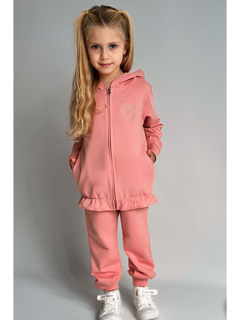 Pembe Kız Çocuk Eşofman Takım Taş İşlemeli Kalp Gülkurusu (4-5 Yaş)