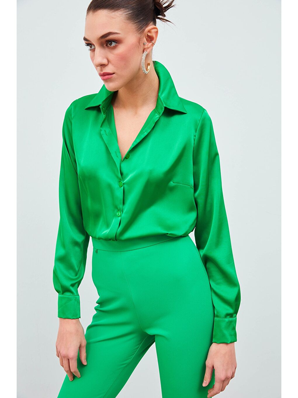 Gömlek Yaka Saten Bodysuit Bluz - Yeşil-1