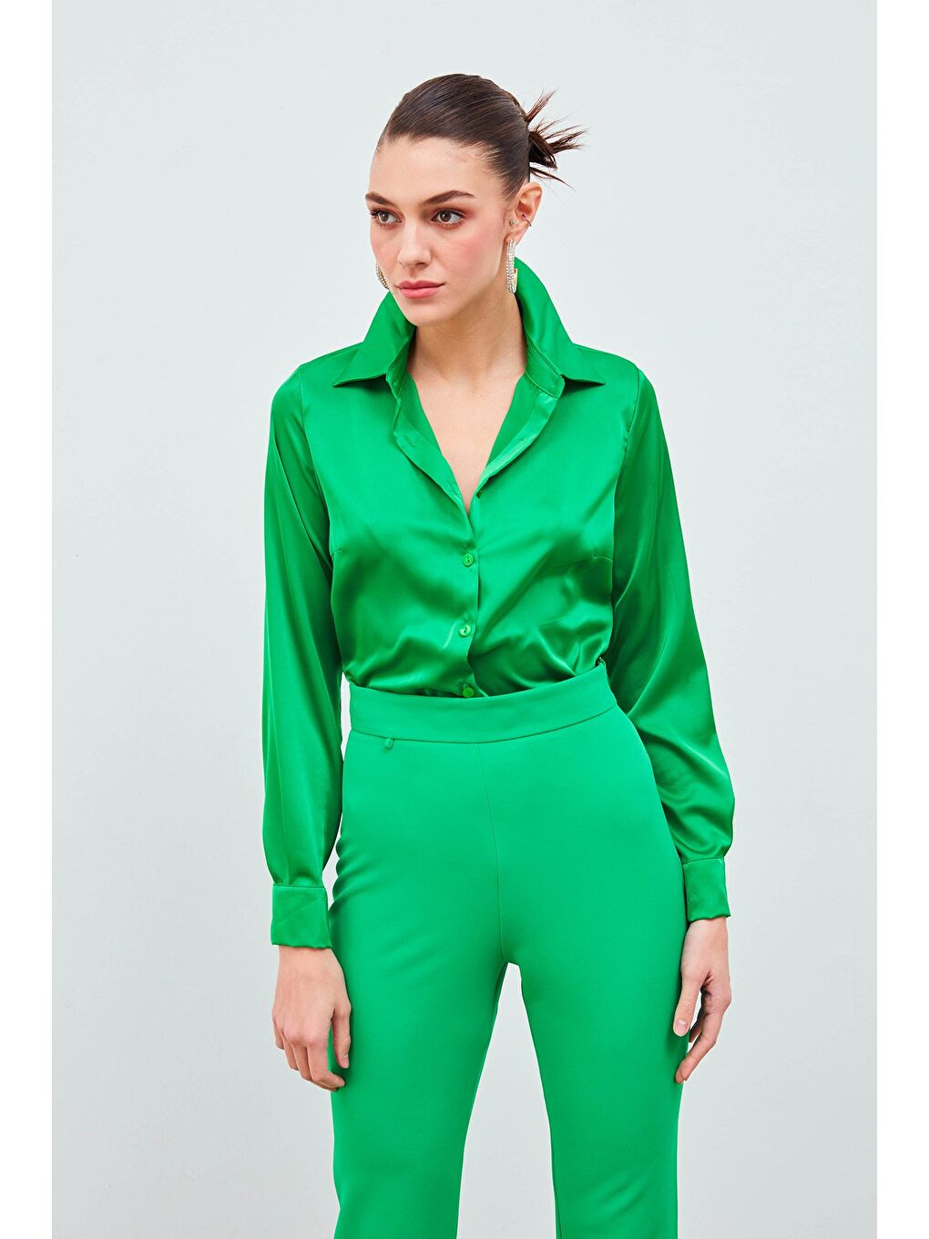 Gömlek Yaka Saten Bodysuit Bluz - Yeşil-3