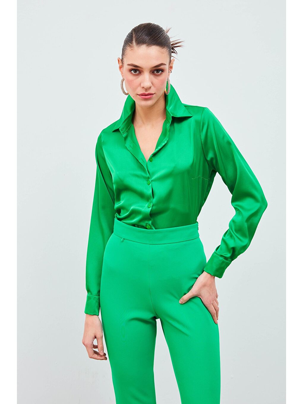 Gömlek Yaka Saten Bodysuit Bluz - Yeşil-5