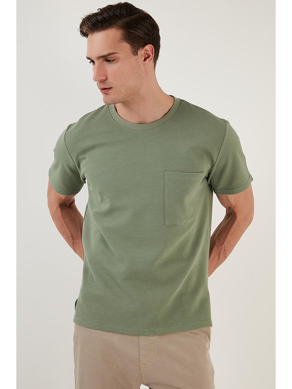 Yeşil Bisiklet Yaka Tek Cepli Pamuklu Oversize Tişört 5902305-3