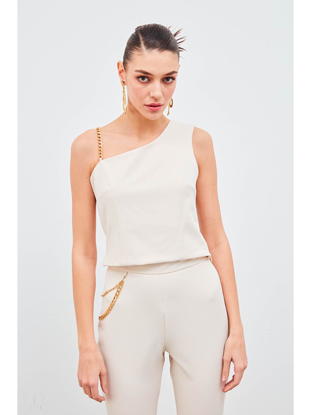 Zincir Askı Detaylı Crop Bluz - Bej-1