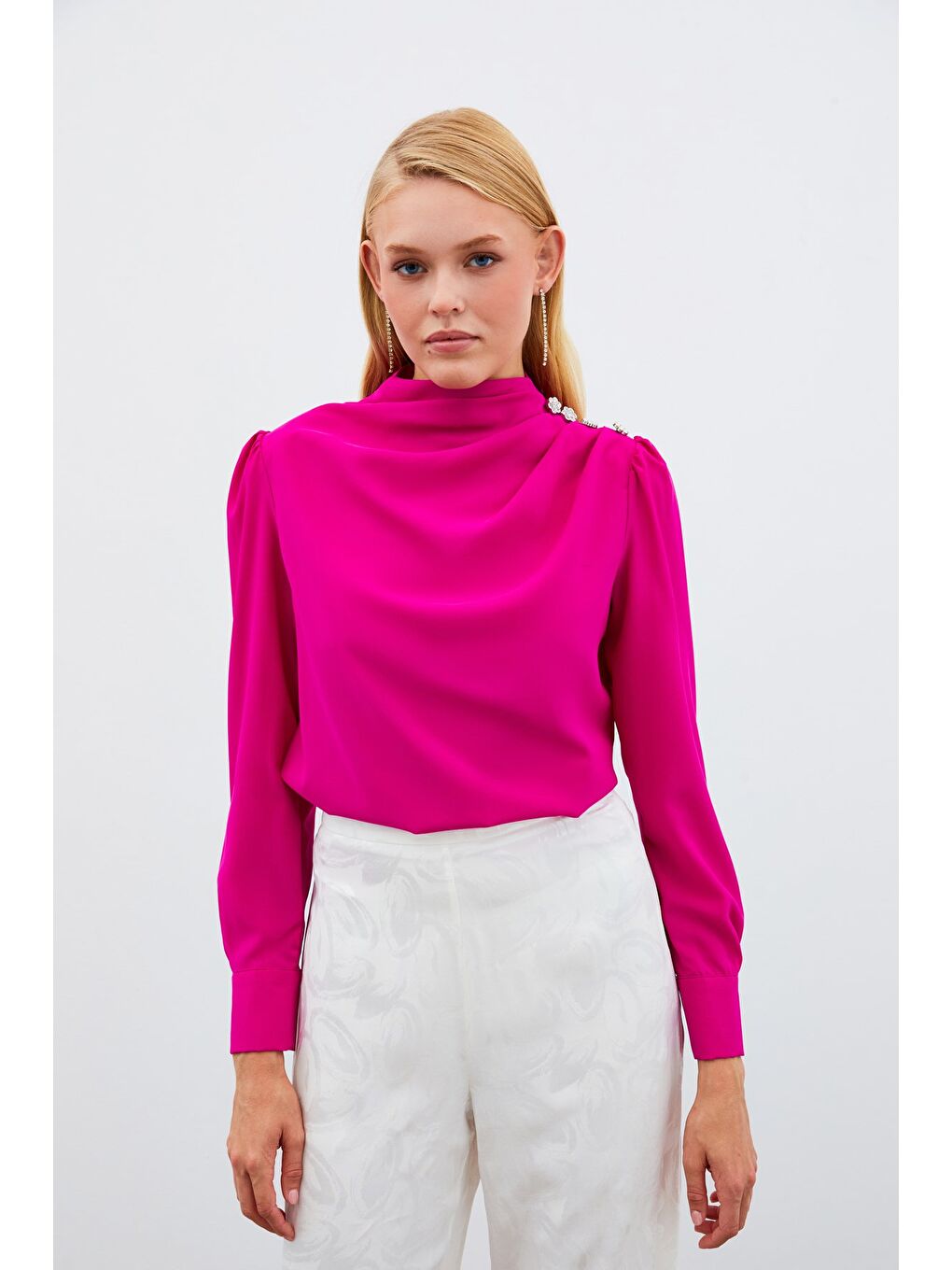 Düğmeleri Taş Detaylı Bluz - Fuşya-2