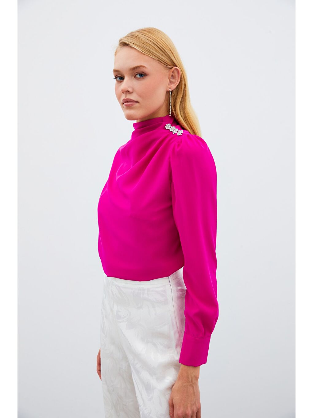 Düğmeleri Taş Detaylı Bluz - Fuşya-4