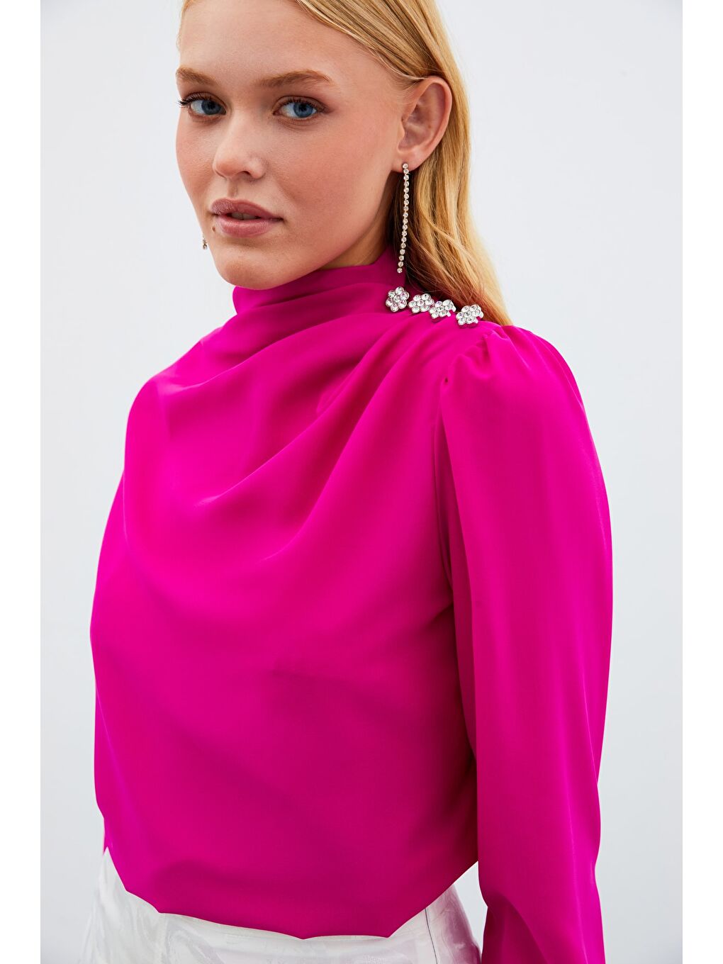 Düğmeleri Taş Detaylı Bluz - Fuşya-5