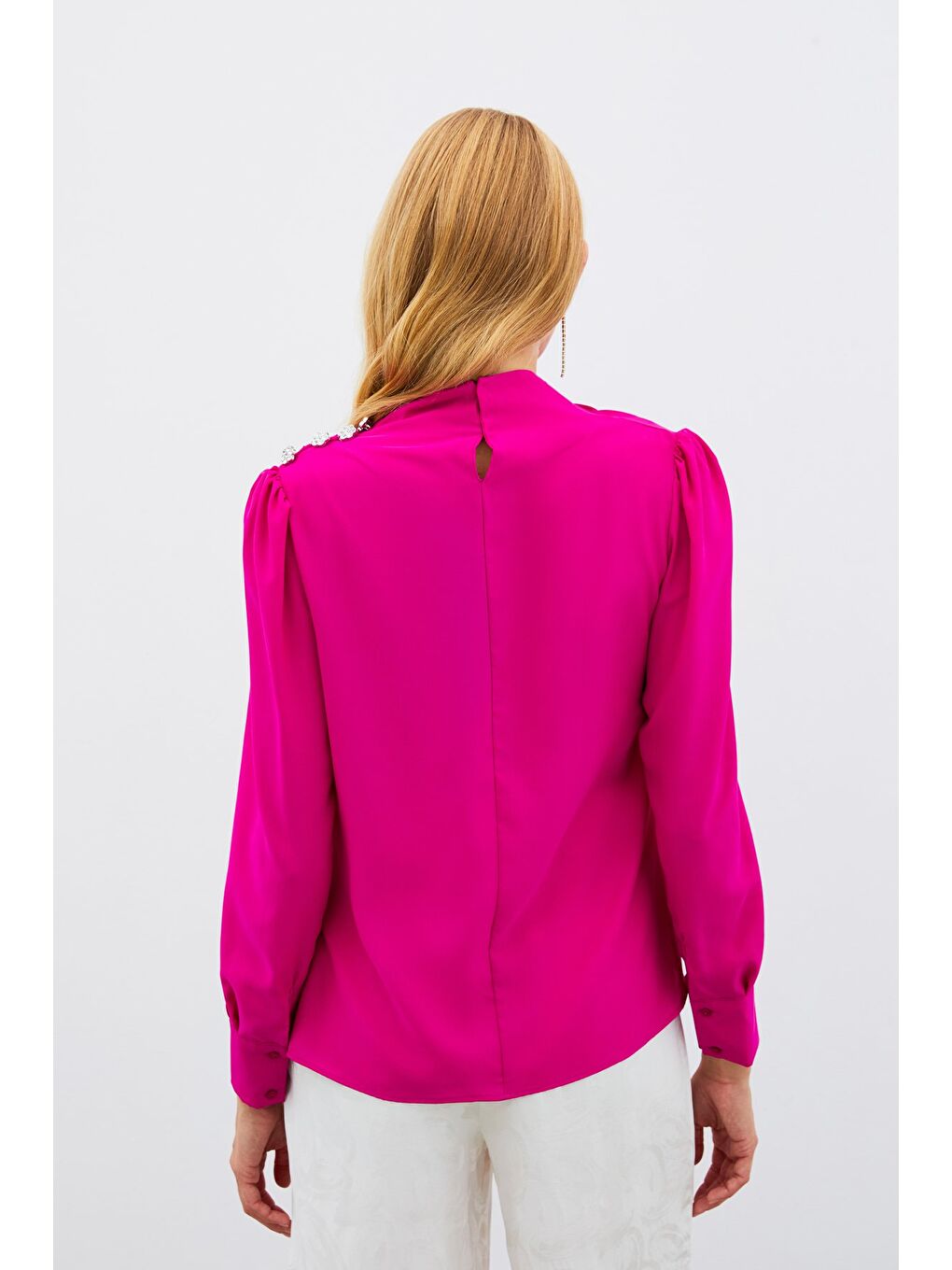 Düğmeleri Taş Detaylı Bluz - Fuşya-7