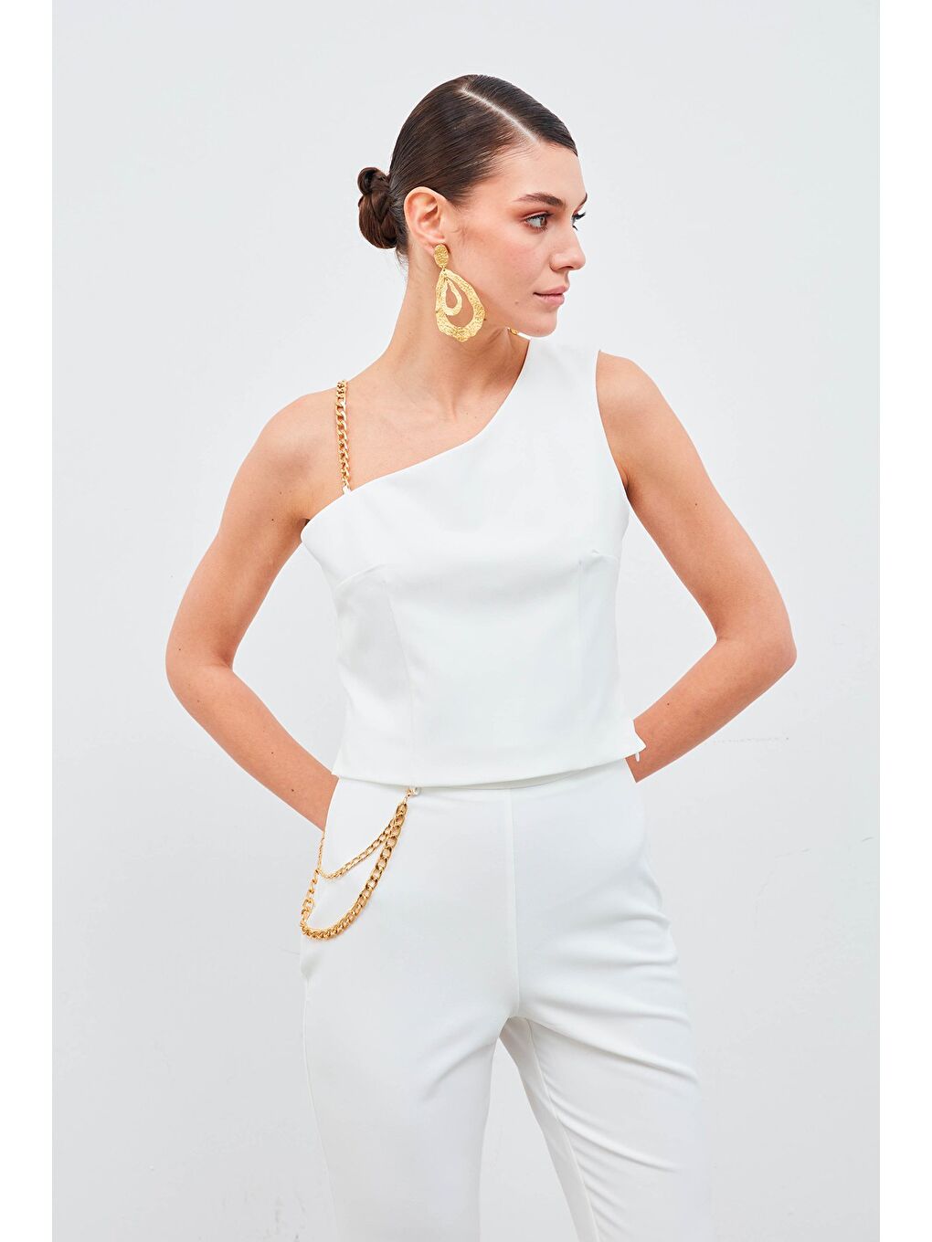Zincir Askı Detaylı Crop Bluz - Ekru-1