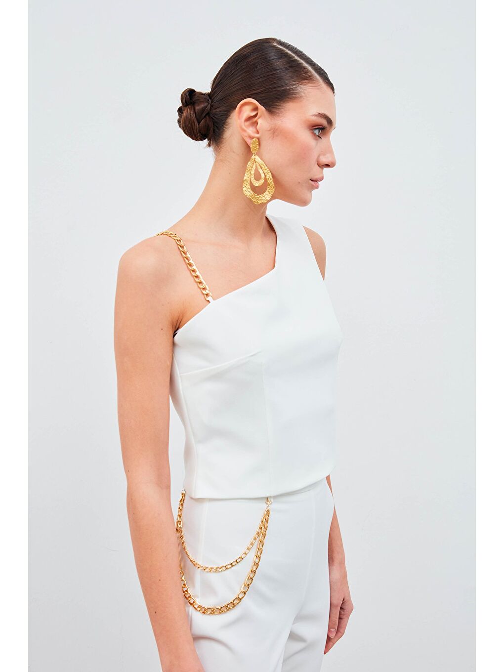 Zincir Askı Detaylı Crop Bluz - Ekru-4