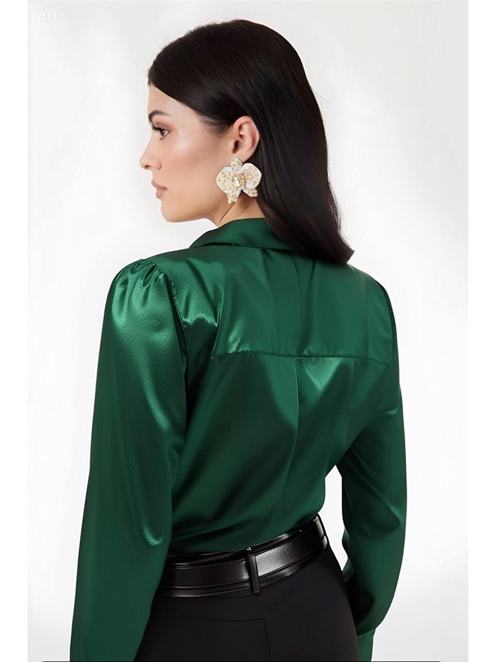 Kadın Zümrüt Yeşili Hafif Dökümlü Saten Yüzeyli Gömlek HZL22W-BD139641-4
