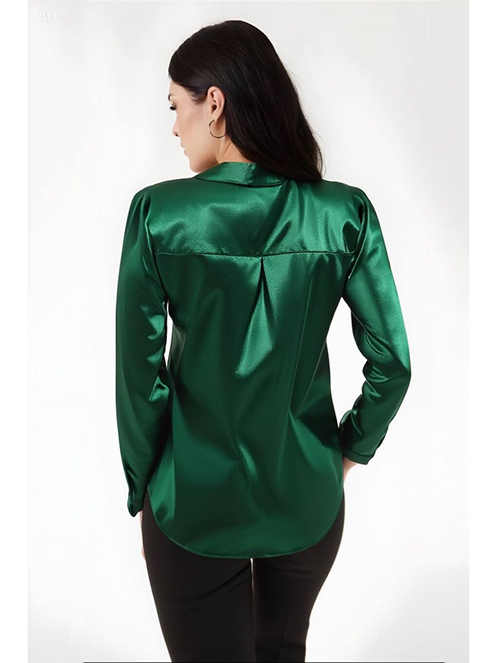 Kadın Zümrüt Yeşili Hafif Dökümlü Saten Yüzeyli Gömlek HZL22W-BD139641-5