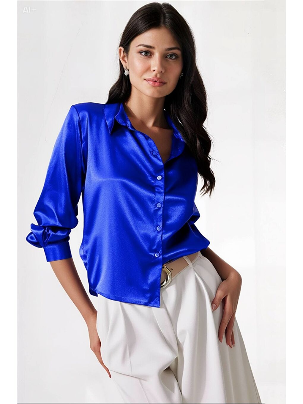 Kadın Canlı Mavi Hafif Dökümlü Saten Yüzeyli Gömlek HZL22W-BD139641