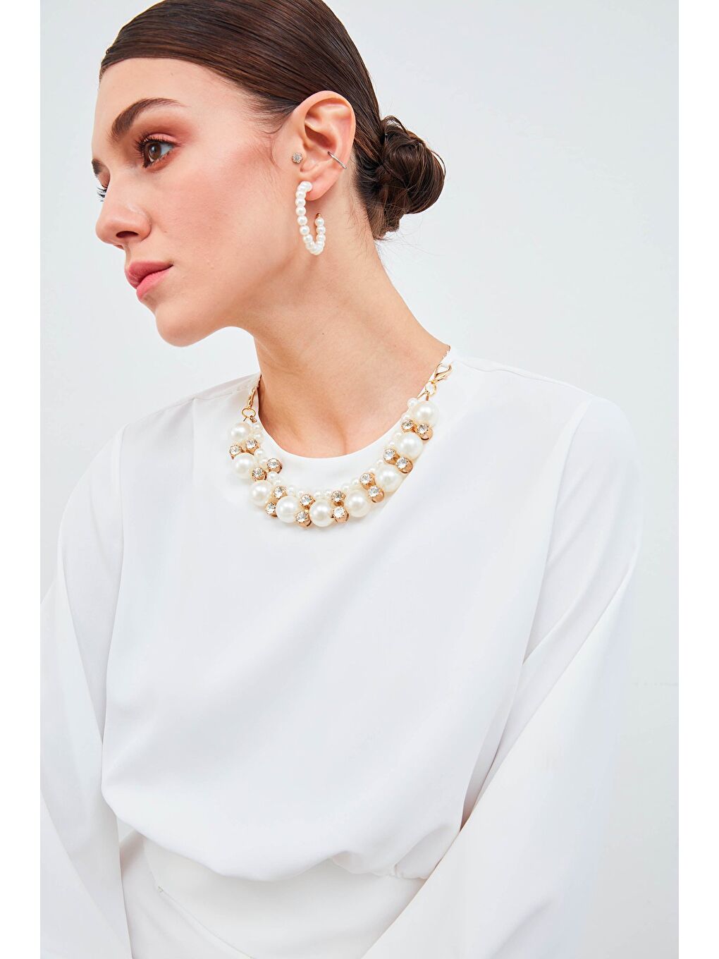 Kolye Detaylı Crop Bluz - Ekru-2