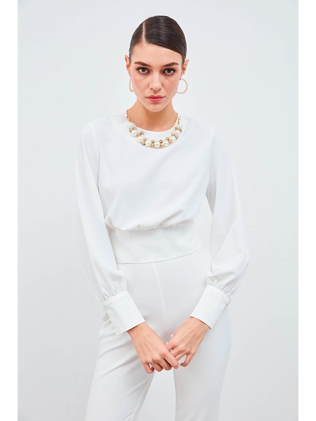 Kolye Detaylı Crop Bluz - Ekru-3