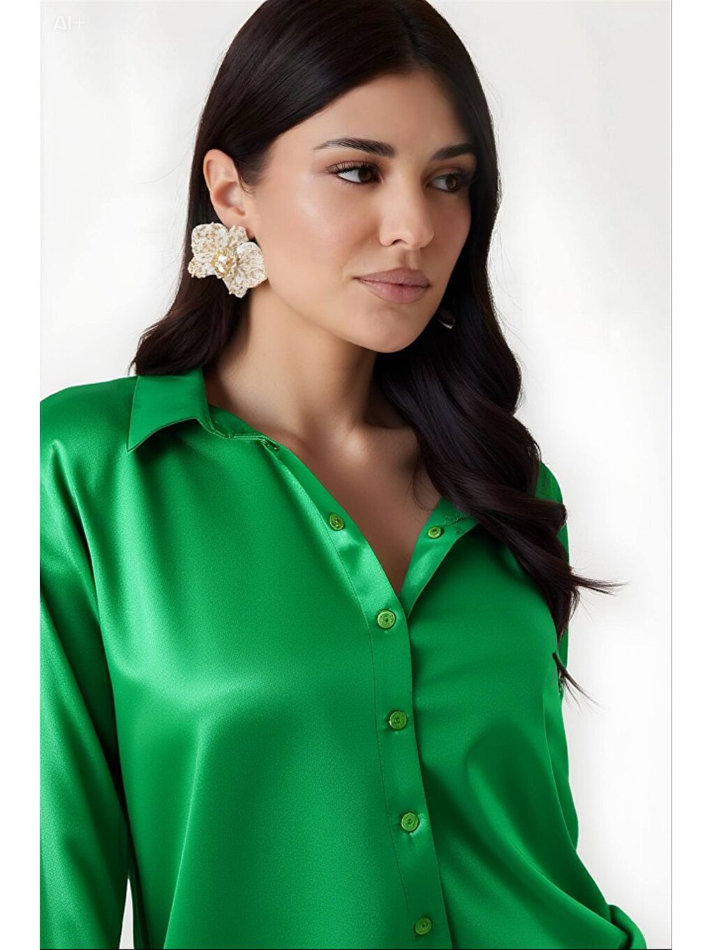 Kadın Koyu Yeşil Hafif Dökümlü Saten Yüzeyli Gömlek HZL22W-BD139641-3