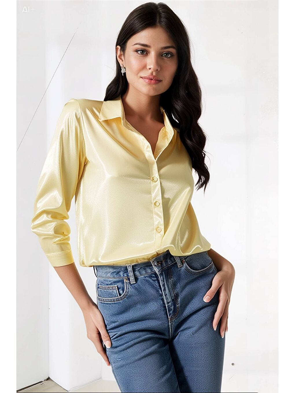 Kadın Açık Sarı Hafif Dökümlü Saten Yüzeyli Gömlek HZL22W-BD139641