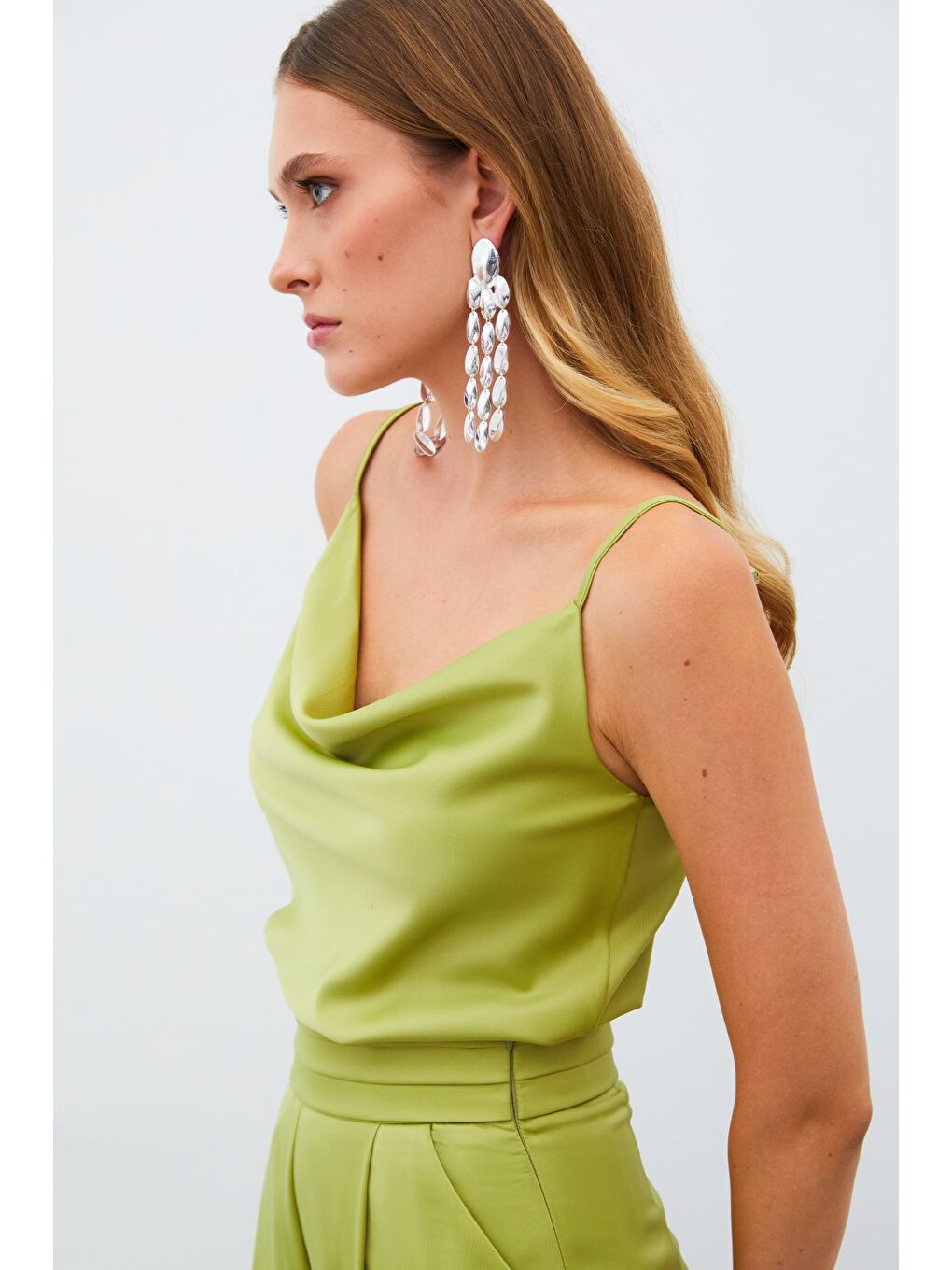 Degaje Yaka Saten Bluz - Yağ Yeşili-3