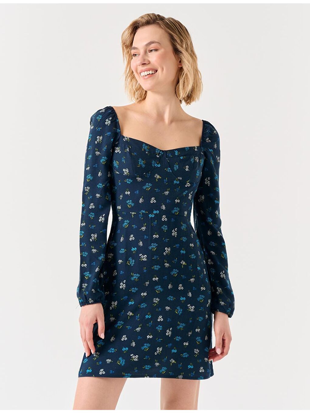 Lacivert Açık Yaka Uzun Kollu Çiçek Desenli Elbise