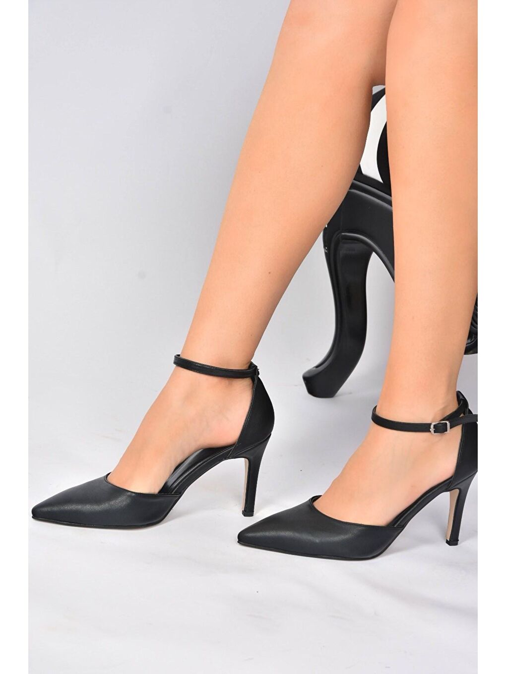 Siyah Kadın Topuklu Ayakkabı K404010709-2