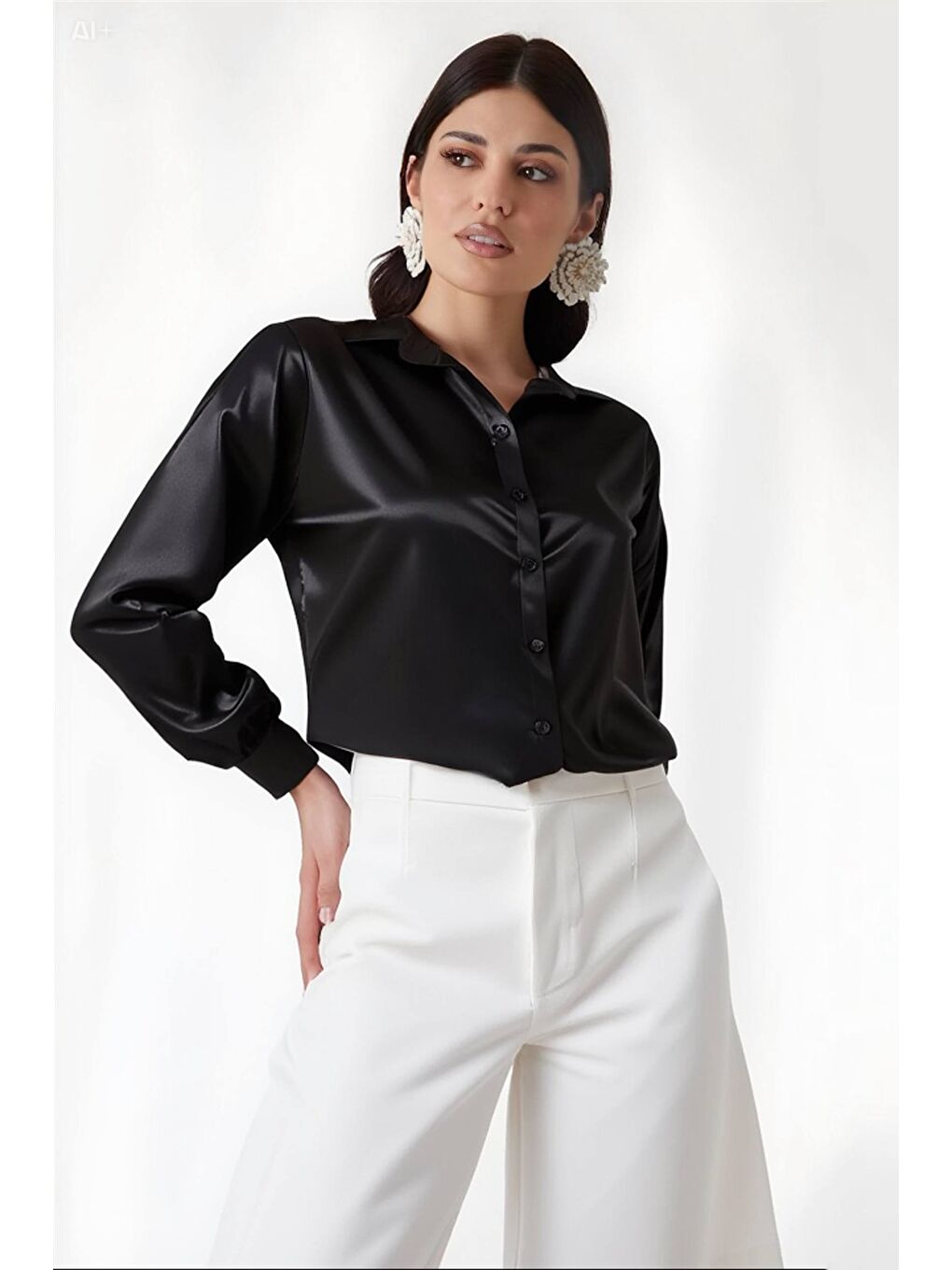 Kadın Siyah Hafif Dökümlü Saten Yüzeyli Gömlek HZL22W-BD139641-3