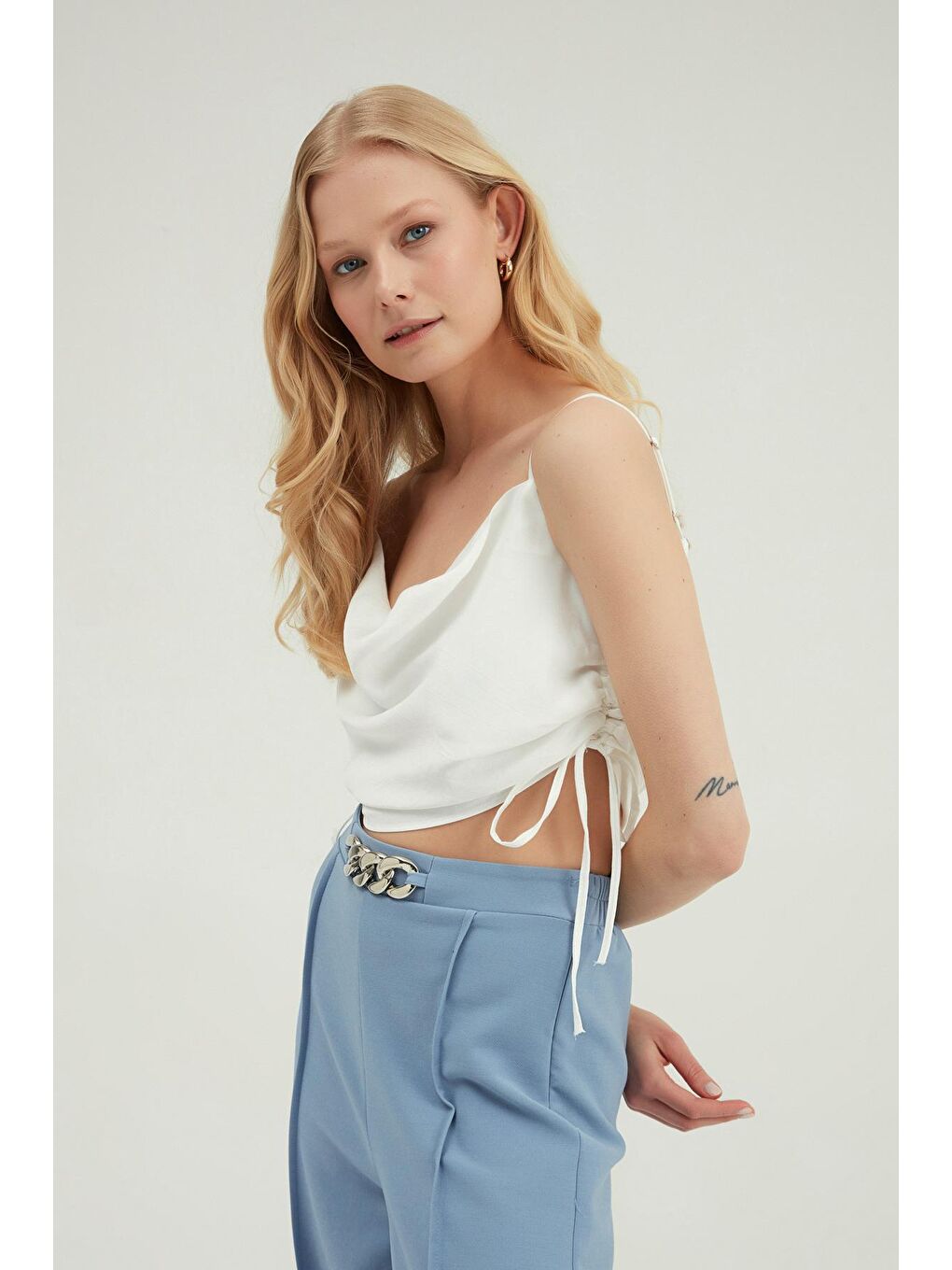 Degaje Yaka Büzgülü Bluz Ekru-3